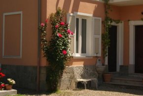 Il Melo Antico, intero appartamento in villa d'epoca nel cuore del Monferrato Acqui Terme